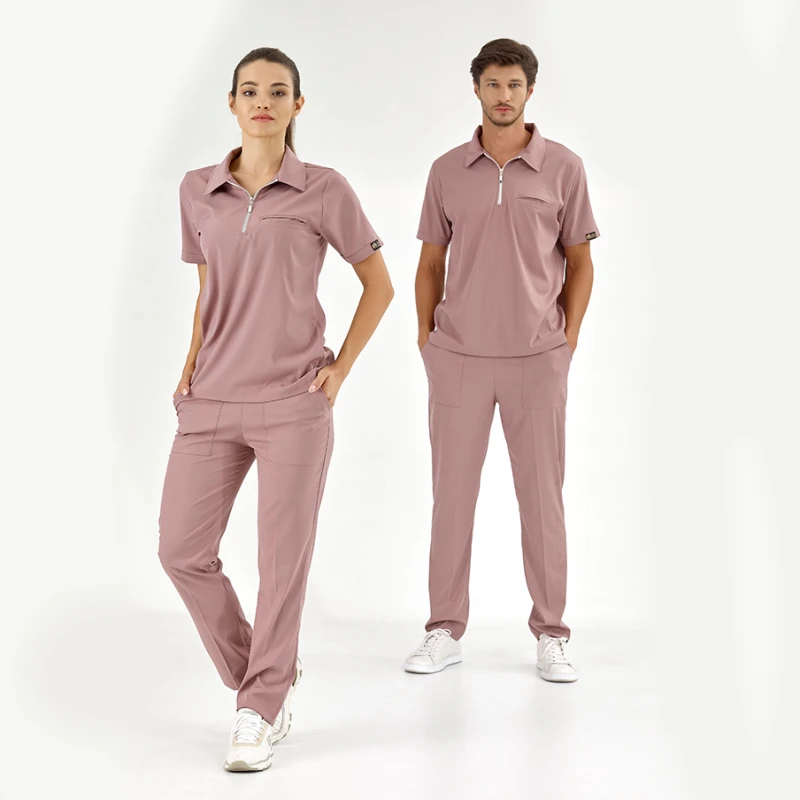 ست اسکراب شلوار یقه پولو لوکس لاکرا، رنگ رز چرک — اورجینال چیزگی مدیکال